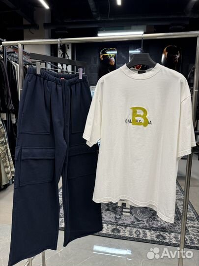 Футболка Balenciaga