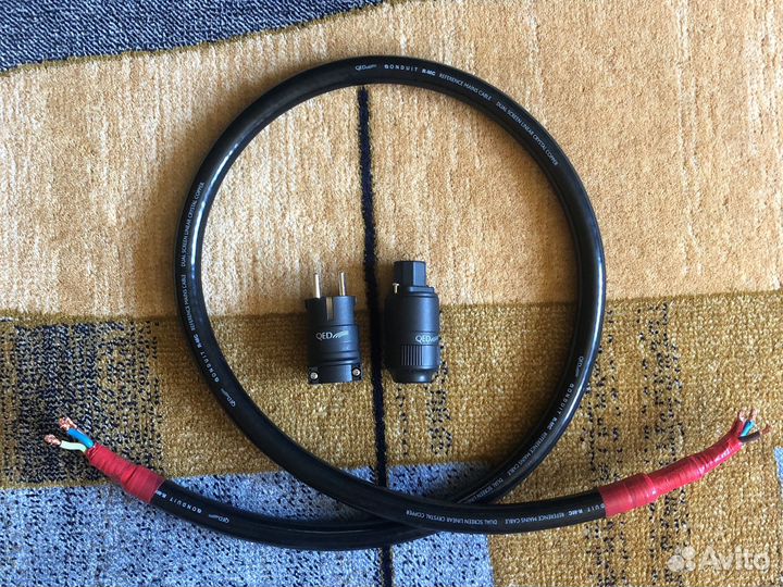 Силовой кабель QED Conduit R-MC Reference 1.5 m