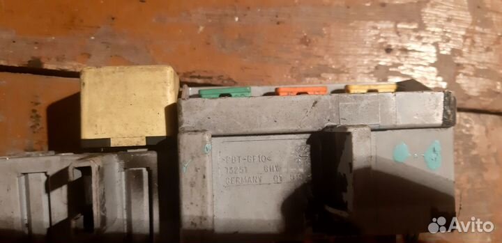 Блок предохранителей Renault Megane 2 2004