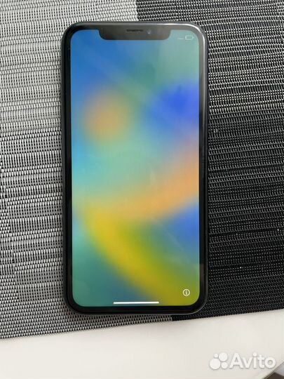 Телефон iPhone xr