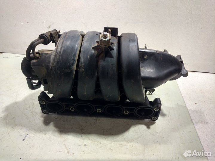 Коллектор впускной Opel Astra H H 2006-2015