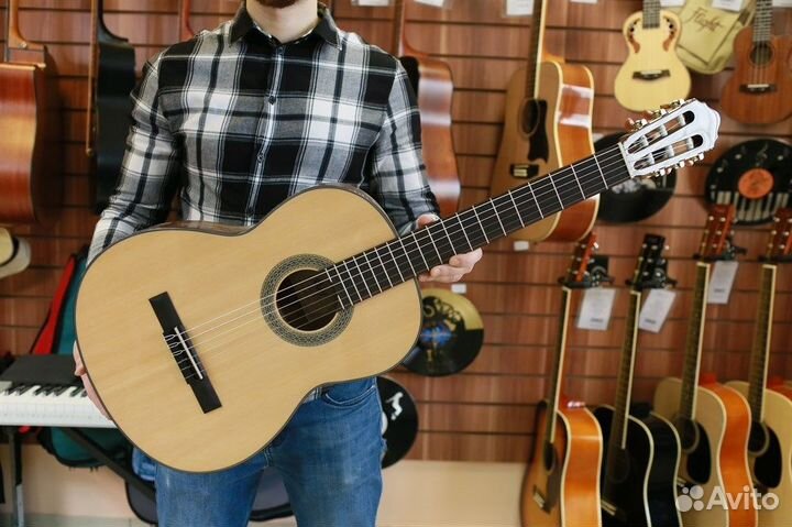 Классическая гитара 4/4 Hohner + Аксессуары