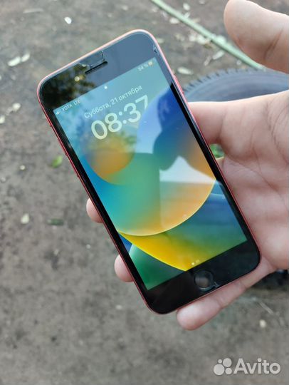 iPhone 8, 64 ГБ