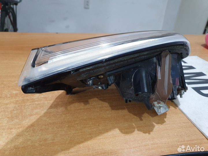 Правый внутренний фонарь мазда 3 BL 2012 г хэтчбэк