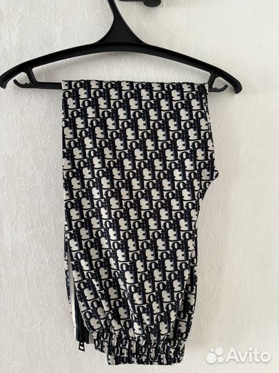 Костюм женский