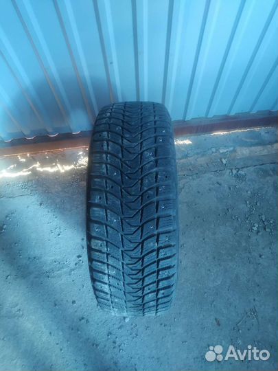 Michelin X-Ice North XIN3 215/60 R16 99T