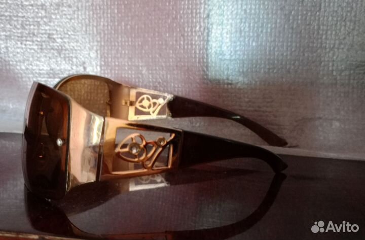 Солнцезащитные очки