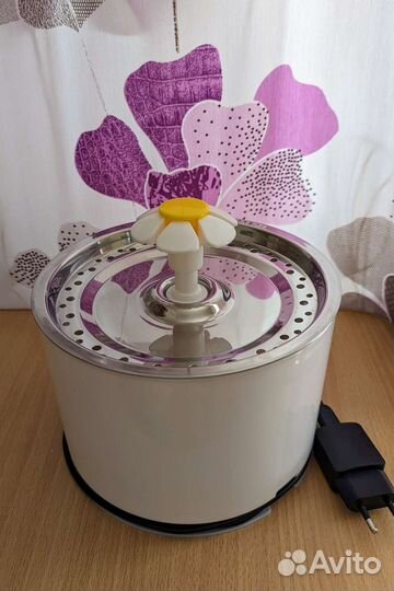 Фонтан-поилка для кошек и собак