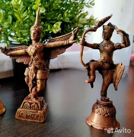 Статуэтка Апсара и колокольчик бронза