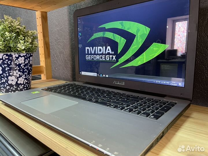 Ноутбук Asus / Core i7 / GeForce 820M / SSD