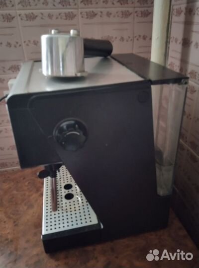 Кофеварка рожковая zelmer nerro