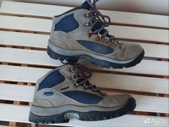 Трекинговые ботинки (женские/38 размер)
