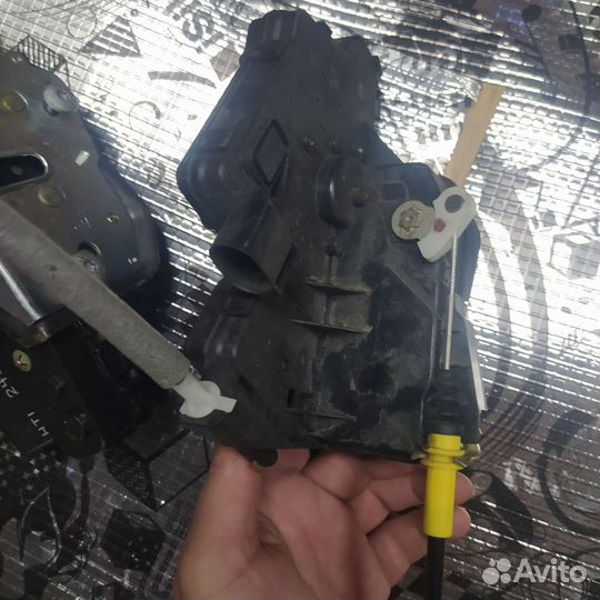 Замки дверей Е46