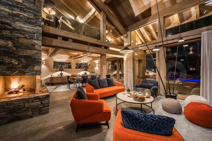 Дом 370 м² на участке 10 сот.