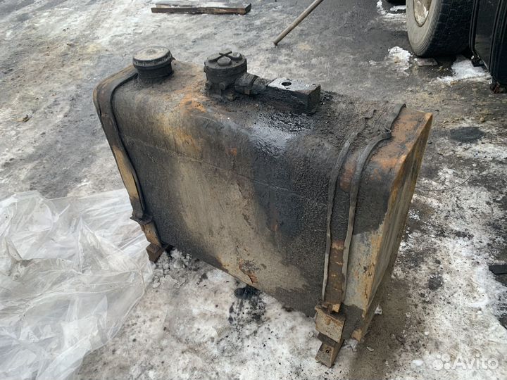 Гидравлический бак