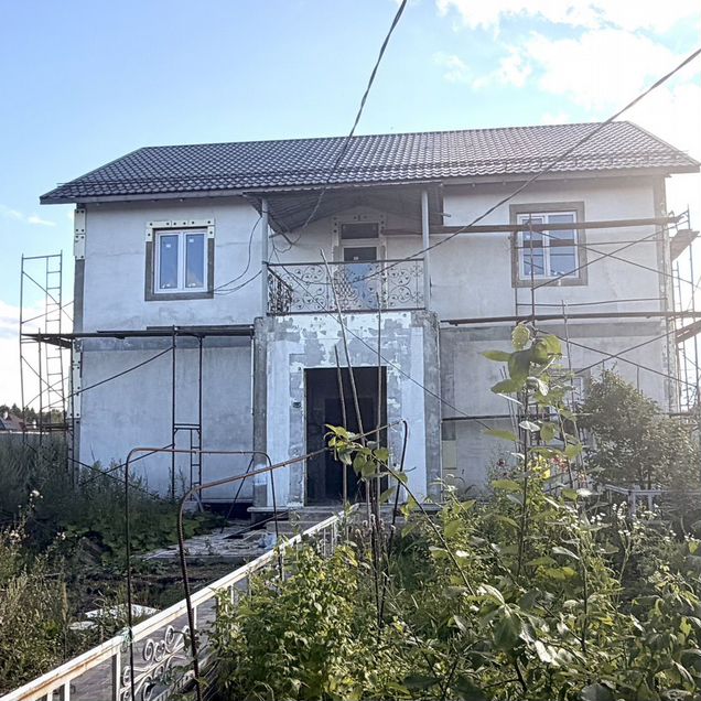 Дом 299 м² на участке 8,5 сот.