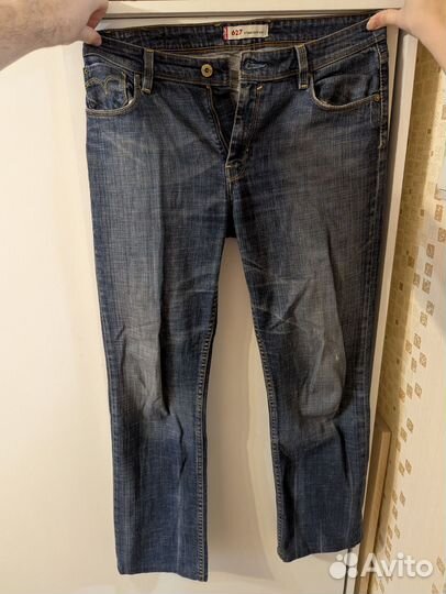 Джинсы Levis