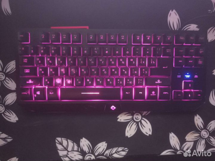 Продаю клавиатуру Tesla Tkl rgb 2020