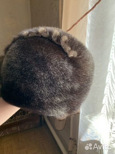 Шапки норковые женские 2 штуки