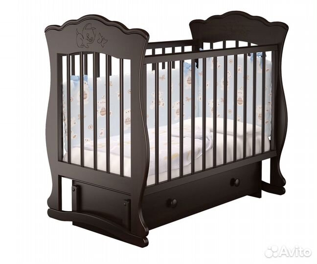 Детская кроватка с универсальным маятником