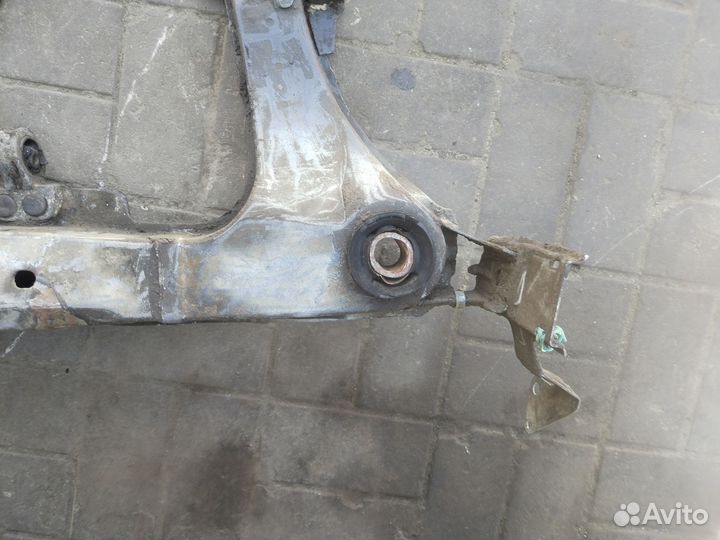 Передняя балка/подрамник вольво 850/Volvo 850