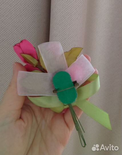 Роза брошь из ткани
