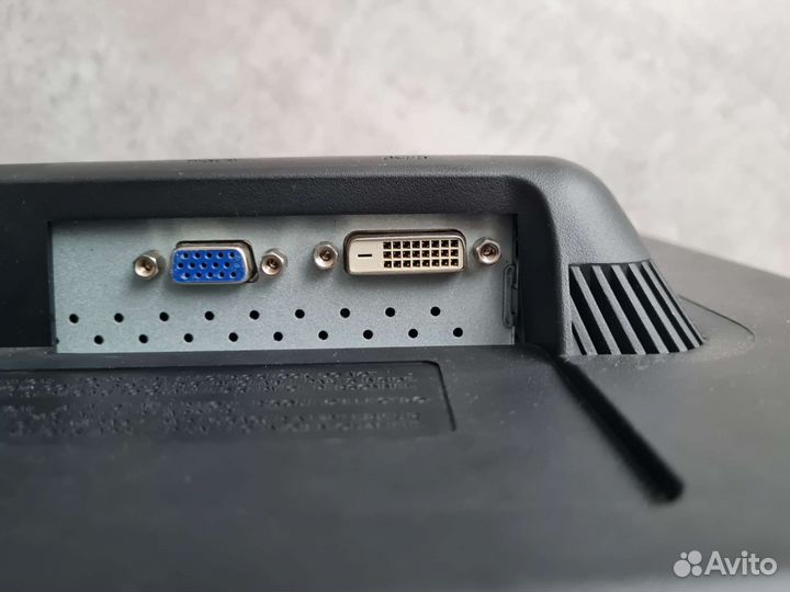 Монитор LG w2042tt