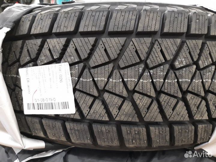 Bridgestone Blizzak DM-V2 255/50 R20 109T