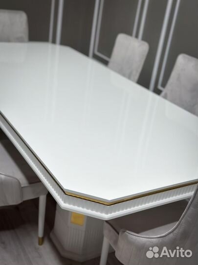 Стол и стулья комплект