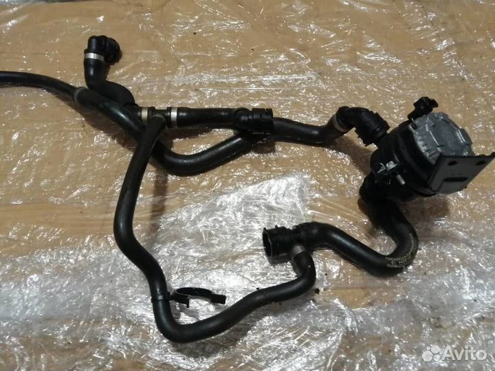 Насос антифриза дополнительный Mercedes-Benz GLC