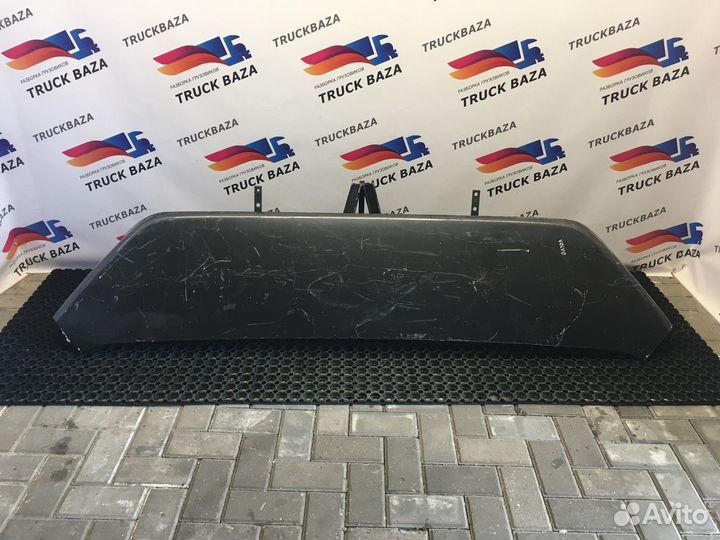 Спойлер кабины верхний Volvo FH