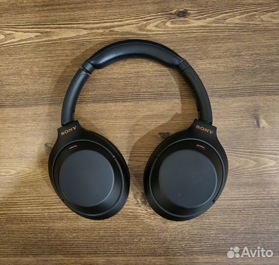 Беспроводные наушники Sony WH-1000XM4 (черные)