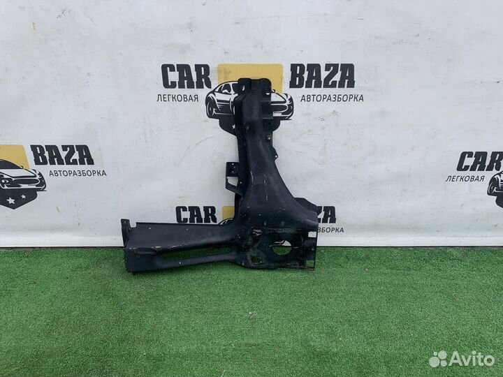 Панель передняя левая L Land Rover Range Rover