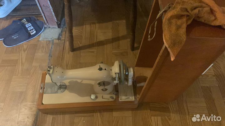 Швейная машинка Подольск 2М.ранний выпуск
