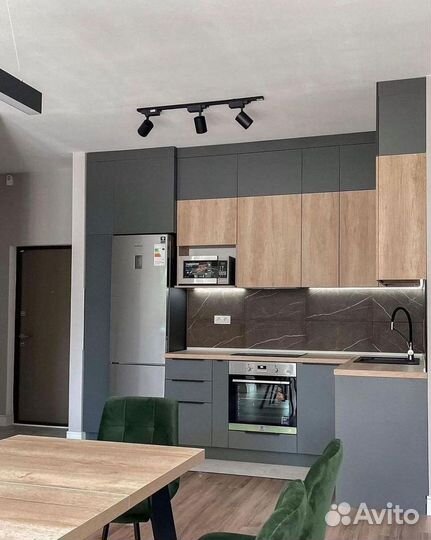 Кухня угловая до потолка