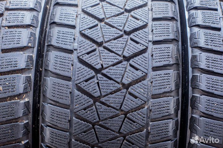 Bridgestone Blizzak DM-V2 265/50 R20 107T