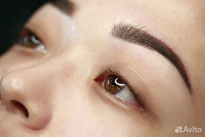 Перманентный макияж бровей губ и век татуаж