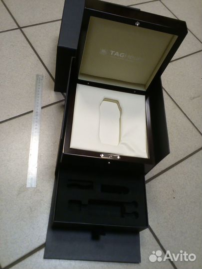 Продам коробку для телефона TAG Heuer