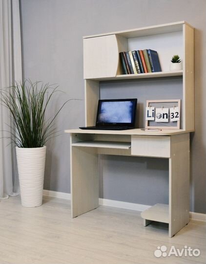 Стол компьютерный