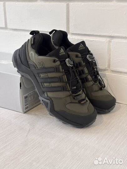 Новые мужские зимние кроссовки Adidas термо 42