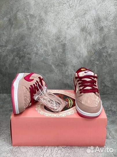 Кроссовки nike женские