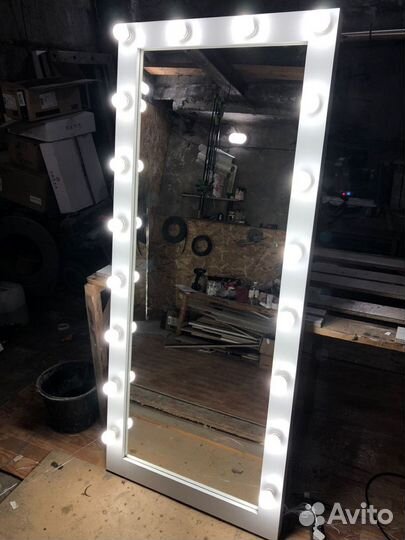 Гримерное зеркало