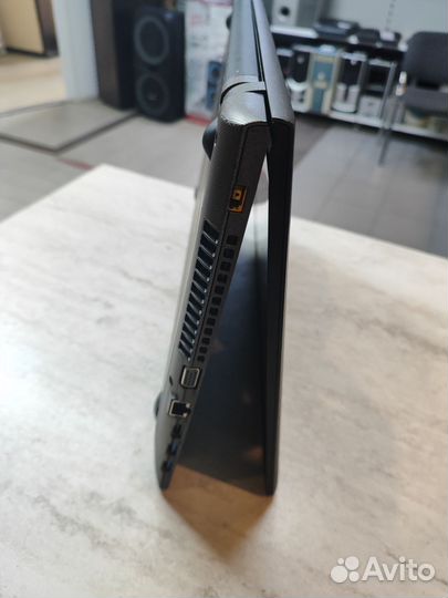 Ноутбук lenovo intel/6озу/GT720M SSD в хорошем
