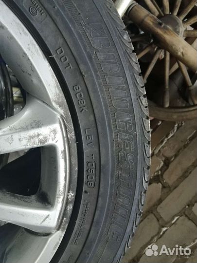 Продаётся колесо в сборе (диск и шина)