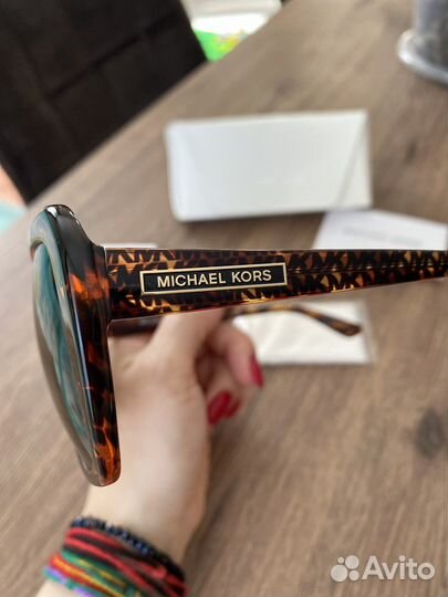 Солнцезащитные очки michael kors manhasset