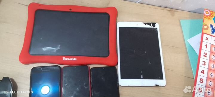 Продам на запчасти 3 телефона 2 планшета 2 ноута