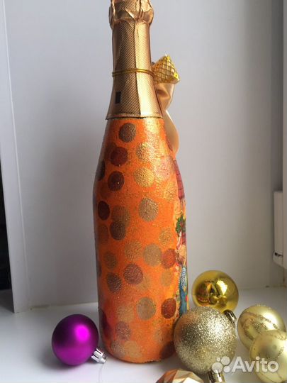 Бутылка шампанского