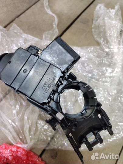 Продам подрулевой переключатель Тойота corolla