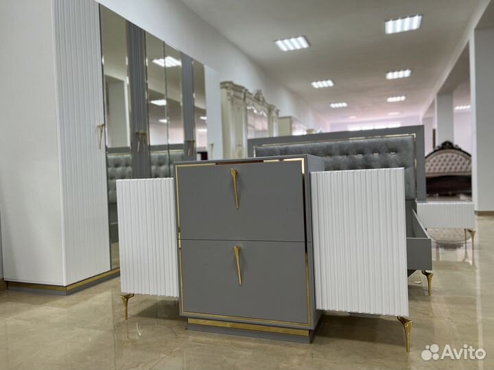 Спальный гарнитур