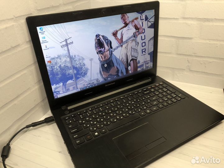 Игровой ноутбук Lenovo 4 ядра/2 видяхи/8gb/1tb